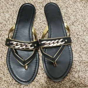 Everyday black slippers